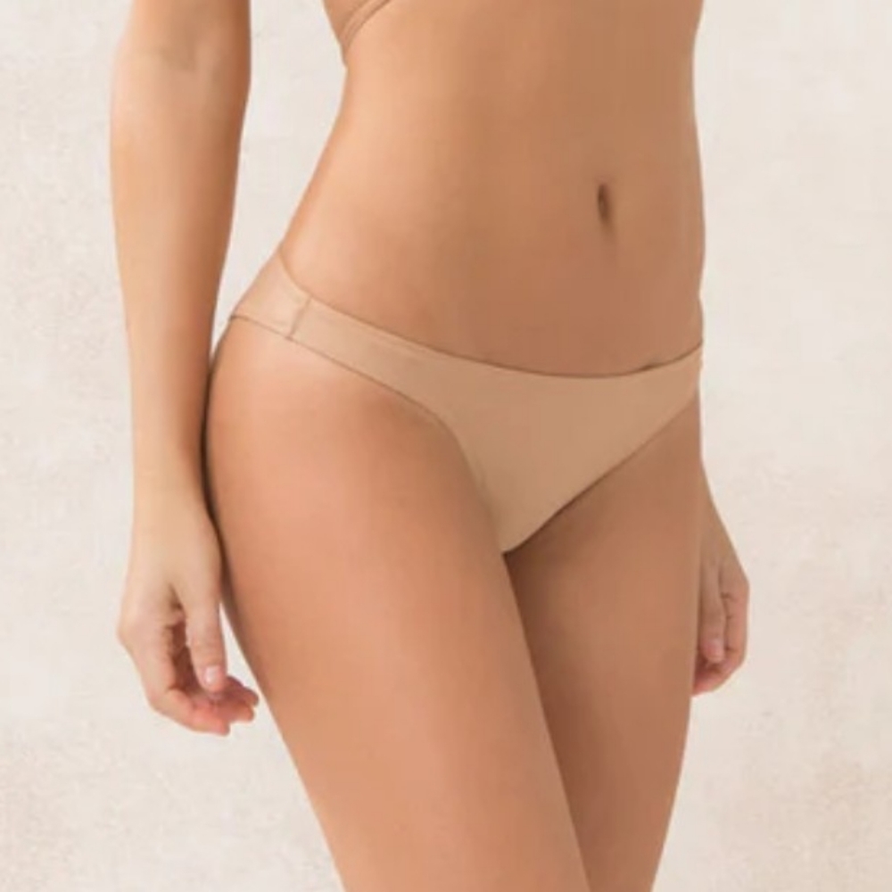 smart & sexy Nude Tan Bikini Bottoms